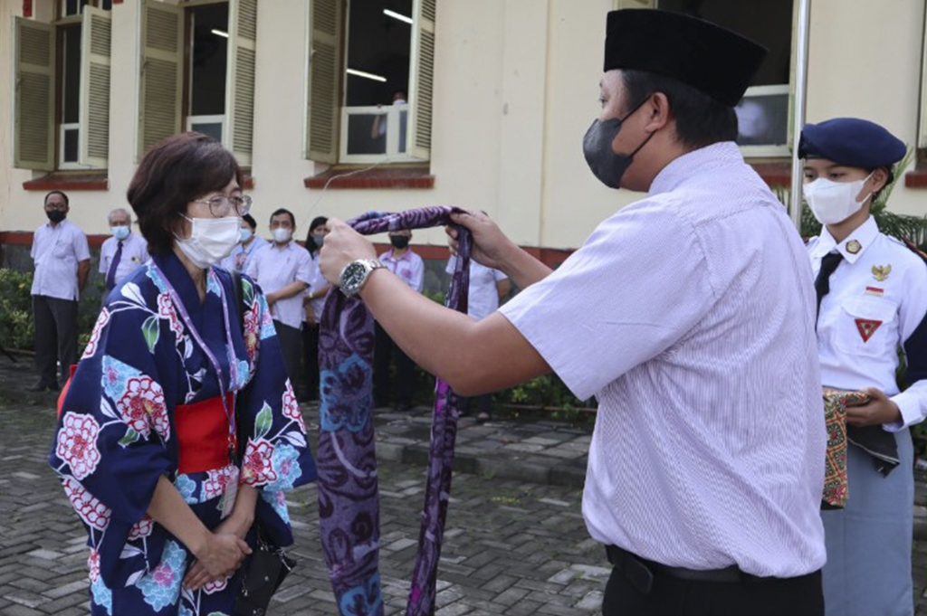 Penyambutan Native Speaker dari Jepang di SMA Sint Louis