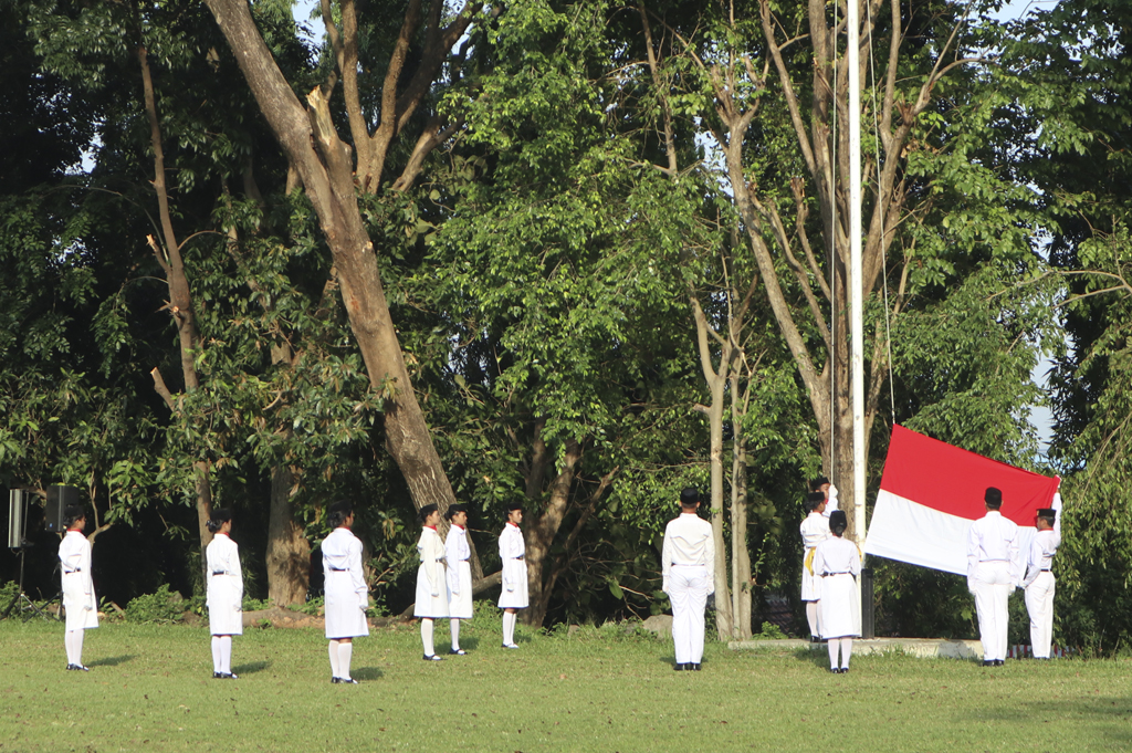 Semangat Merah Putih Berkobar di Upacara HUT RI ke-80 Keluarga Besar YPAK Semarang